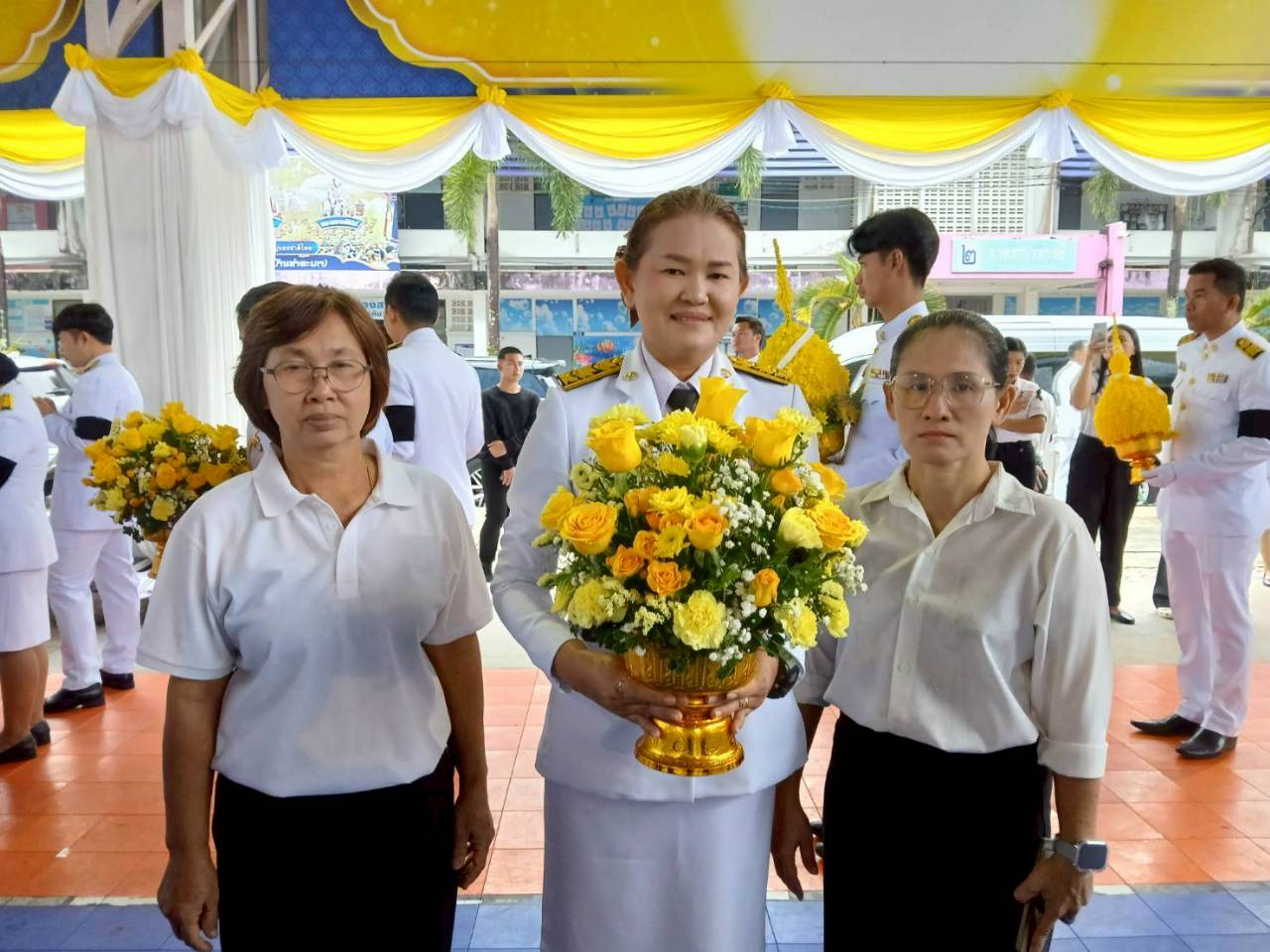 ศทม.ชพ. ร่วมพิธีวางพุ่มดอกไม้และถวายราชสดุดี เนื่องในวันคล้ายวันพระบรมราชสมภพพระบาทสมเด็จพระบรมชนกาธิเบศร มหาภูมิพลอดุลยเดชมหาราช บรมนาถบพิตร วันชาติ และ วันพ่อแห่งชาติ 5 ธันวาคม 2568