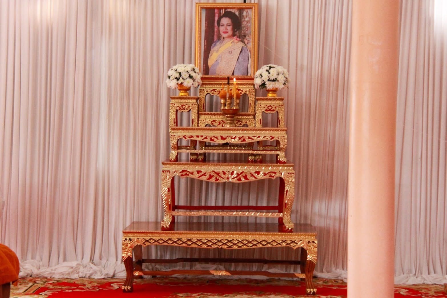 ร่วมพิธีสวดมนต์และเจริญจิตตภาวนาอุทิศถวายพระราชกุศล แด่สมเด็จพระนางเจ้าสิริกิติ์ พระบรมราชินีนาถ พระบรมราชชนนีพันปีหลวง ประจำปีพุทธศักราช 2568 จ.สุราษฎร์ธานี
