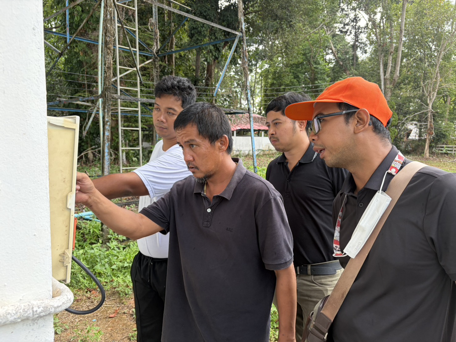 ร่วมกับเจ้าหน้าที่สำนักงานเกษตรอำเภอเมืองสุราษฎร์ธานี จังหวัดสุราษฎร์ธานี ลงพื้นที่เข้าพูดคุยกับทางโรงเรียนพระปริยัติธรรมแผนกสามัญศึกษาปัญญาทีปวิทยานุสรณ์ อำเภอเมือง จังหวัดสุราษฎร์ธานี
