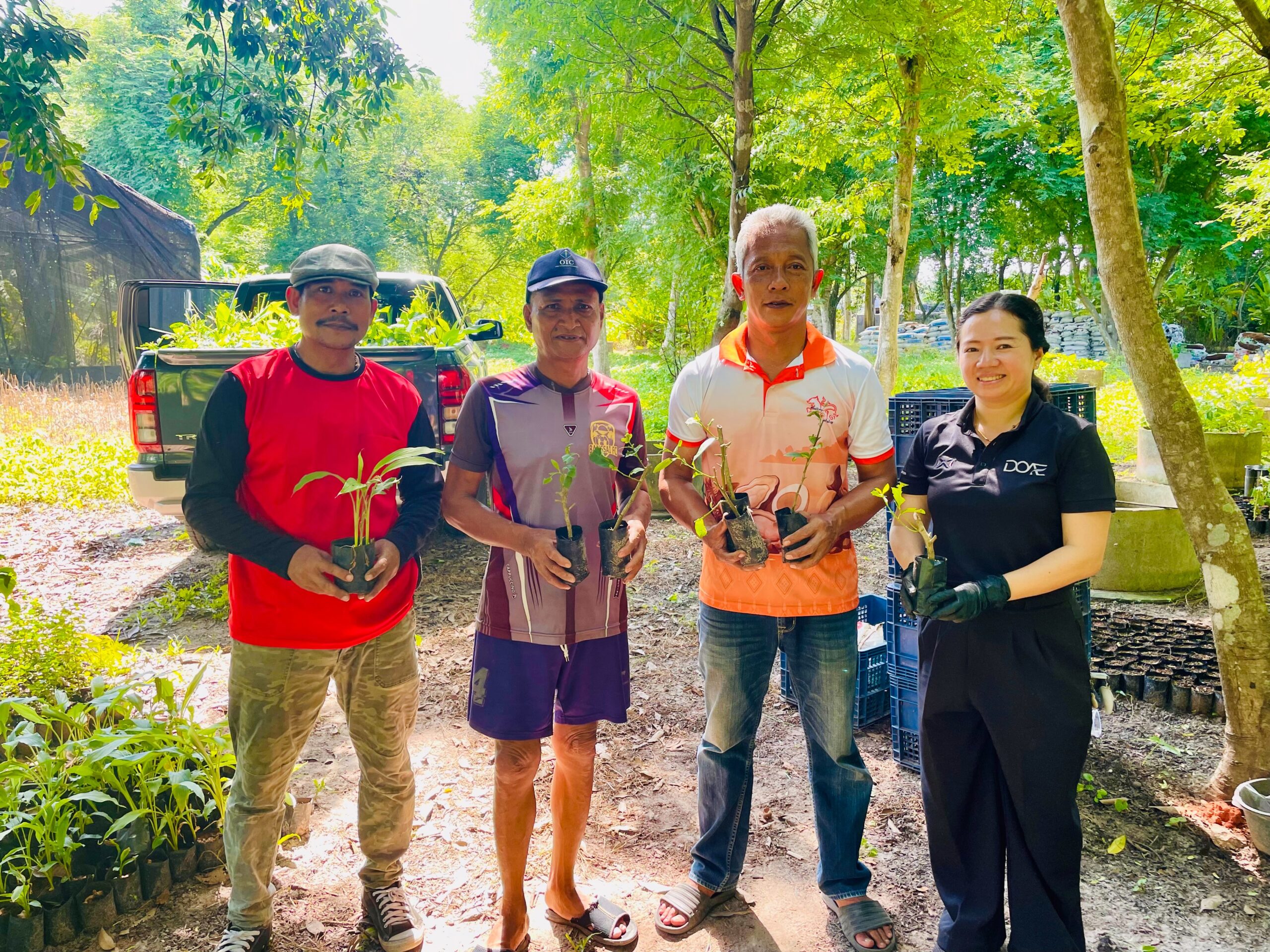 สนับสนุนสมุนไพรพันธุ์ดี ให้แก่กลุ่มวิสาหกิจชุมชนรักษ์สมุนไพรตำบลบางไทร อ.เมือง จ.สุราษฎร์ธานี