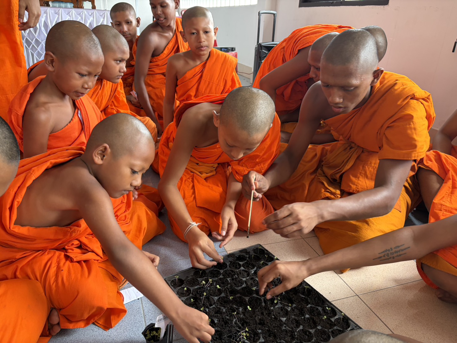 ถ่ายทอดความรู้การงานอาชีพ (การเกษตร) โรงเรียนพระปริยัติธรรมแผนกสามัญศึกษาปัญญาทีปวิทยานุสรณ์ จังหวัดสุราษฎร์ธานี