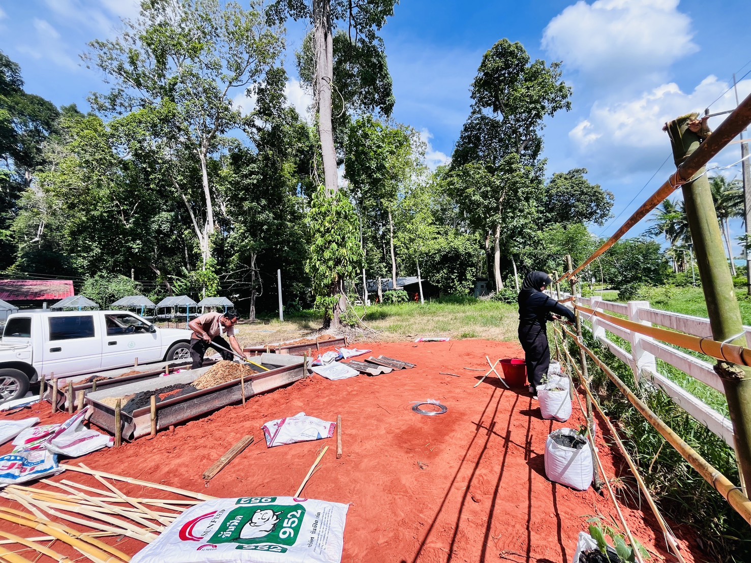 ดำเนินการจัดทำแปลงเกษตรและดูแลผลผลิต ภายใต้โครงการเกษตรเพื่ออาหารกลางวัน ณ โรงเรียนพระปริยัติธรรมแผนกสามัญศึกษาปัญญาทีปวิทยานุสรณ์ จังหวัดสุราษฎร์ธานี