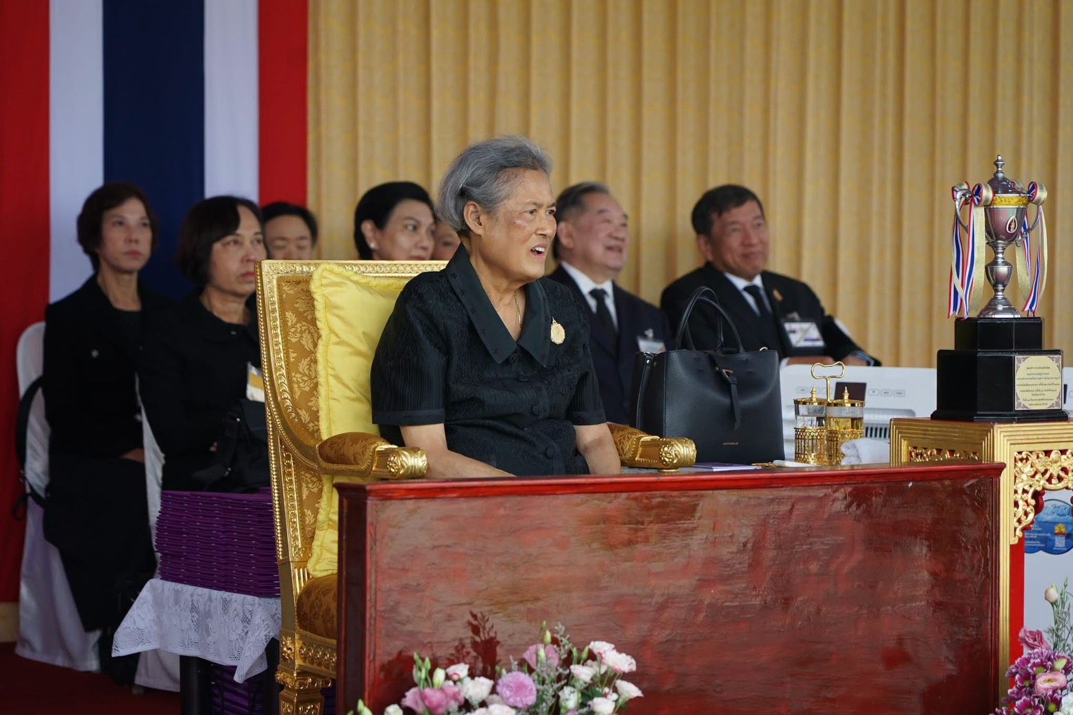 ร่วมเฝ้าทูลละอองพระบาทรับเสด็จฯ สมเด็จพระกนิษฐาธิราชเจ้า กรมสมเด็จพระเทพรัตนราชสุดา ฯ สยามบรมราชกุมารี ภายใน “งานลองกอง” ของดีเมืองนรา ครั้งที่ 49 ประจำปี 2569