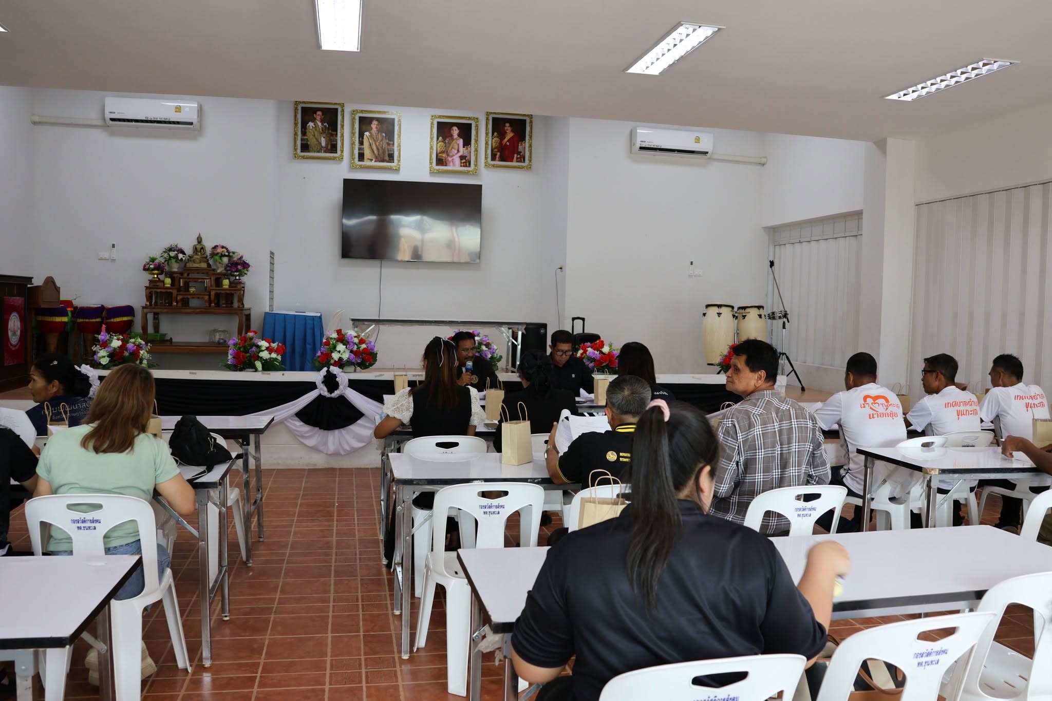 ร่วมประชุมพิจารณา ร่างแผนพัฒนาท้องถิ่น (พ.ศ.2566-2570) ฉบับบทวนครั้งที่ 1/2568 เพิ่มเติมครั้งที่ 2/2569