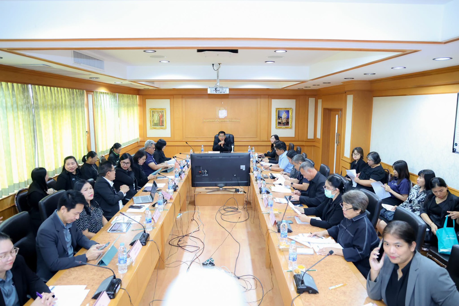 เข้าร่วมการประชุมคณะกรรมการติดตามเร่งรัดการใช้จ่ายงบประมาณของกรมส่งเสริมการเกษตร ครั้งที่ 6/2569 ผ่านโปรแกรม Zoom Workplace