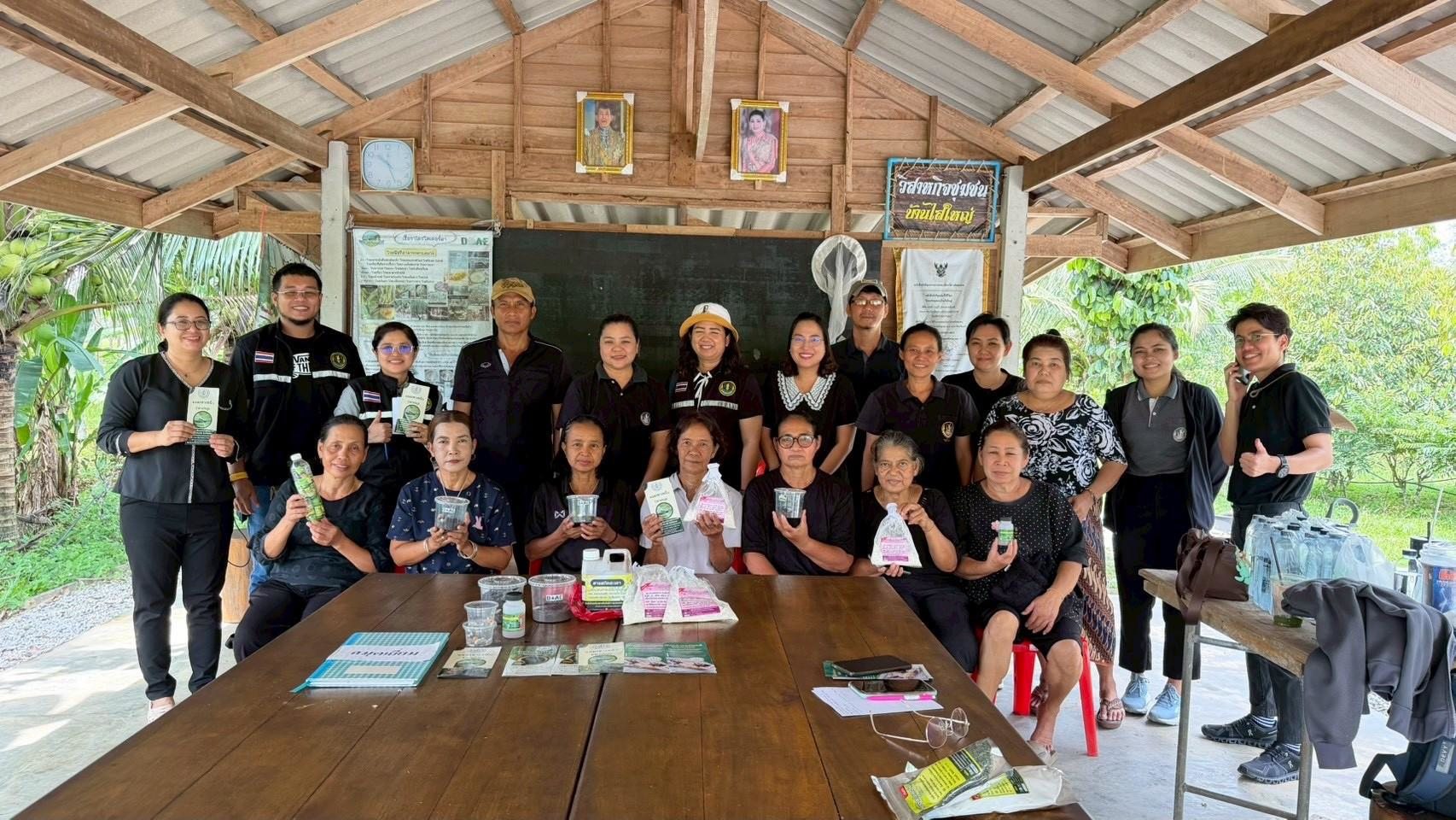 ศทอ. สงขลา ลงพื้นที่เพื่อจัดส่งชีวภัณฑ์ และติดตาม เยี่ยมเยียนศูนย์จัดการศัตรูพืชชุมชนตำบลนาหมื่นศรี