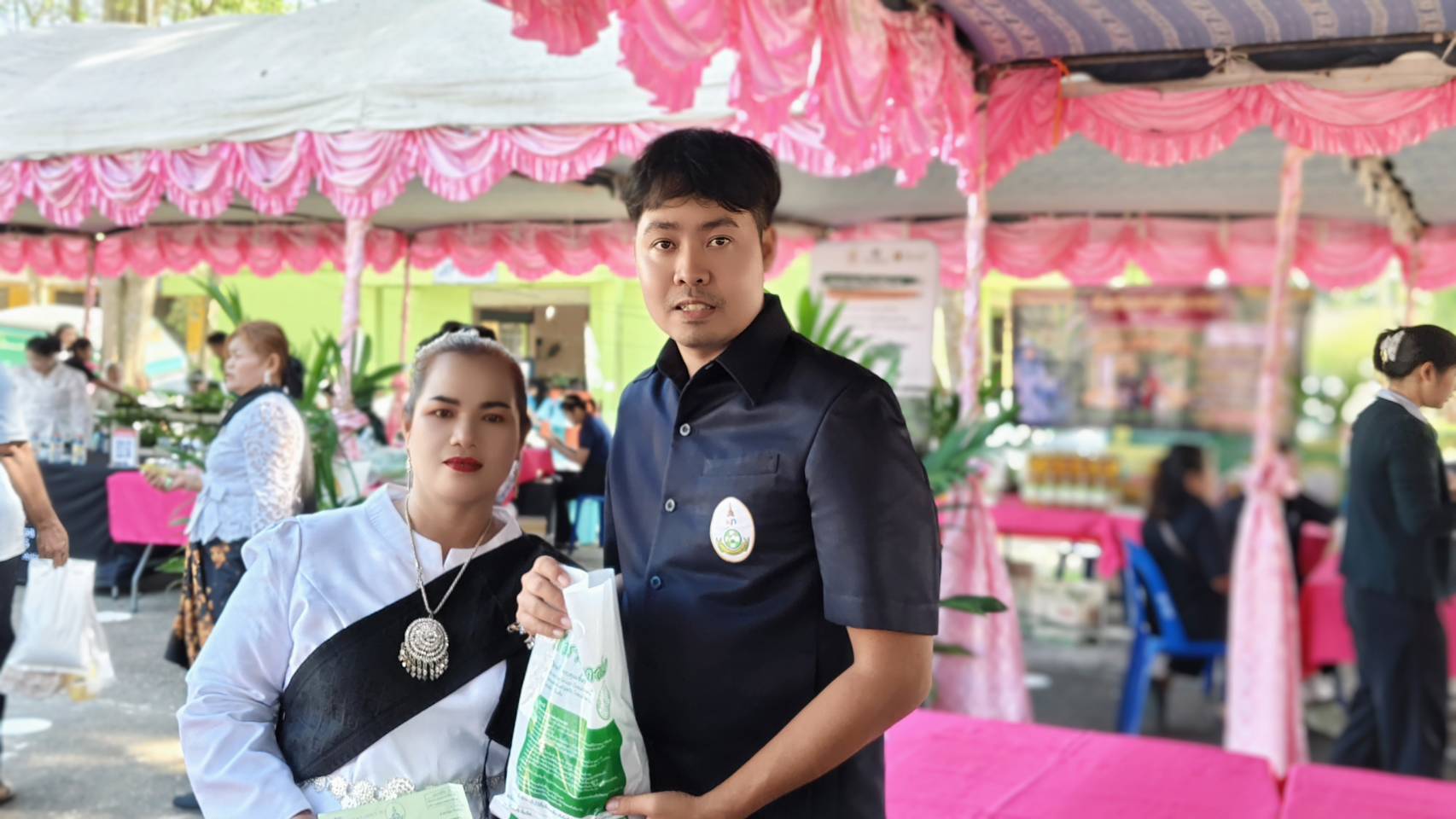 ศทอ.สุราษฎร์ธานีร่วมออกหน่วยให้บริการเกษตรกรในโครงการคลินิกเกษตรเคลื่อนที่