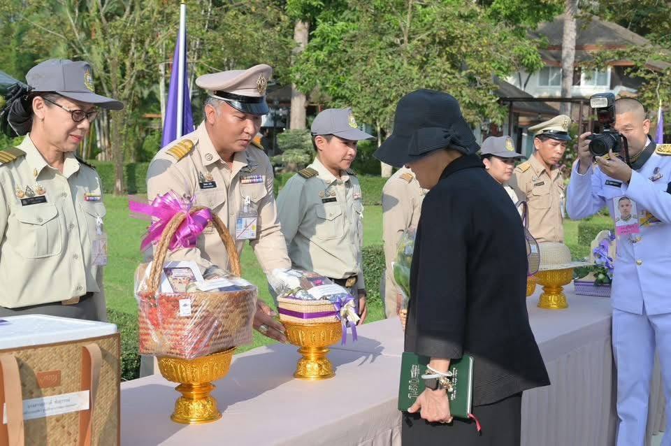 เกษตรเขตห้า ร่วมเฝ้าฯ ส่งเสด็จสมเด็จพระกนิษฐาธิราชเจ้าฯ เสด็จพระราชดำเนินไปทรงปฏิบัติพระราชกรณียกิจในพื้นที่จังหวัดนราธิวาส ปัตตานี และยะลา